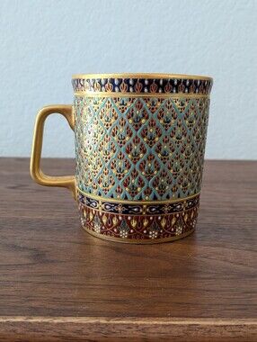 Thai BENJARONG Hand Painted Mug Flowers & Gold Highlights 3.5"